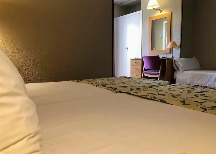 Hotel Montreal 3*