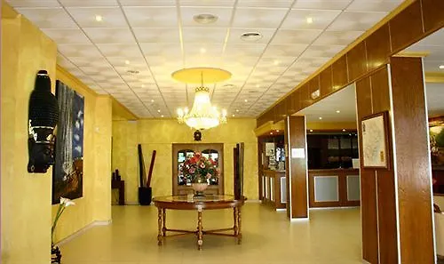 Hotel Montreal 3*